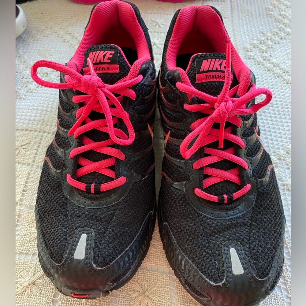 Nike Air Max Torch 4 Black Rose Sneakers